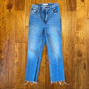 Abercrombie Curve Love Ankle Straight Jeans 26 / 2R Ultra High Rise 💙